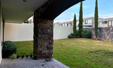 🏡 *HERMOSA CASA EN RENTA – CAMPIÑA, ZONA NORTE*
📍 Dentro de clúster privado con amenidades