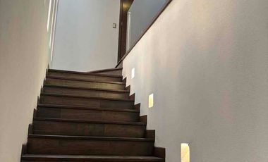 🏡 *HERMOSA CASA EN RENTA – CAMPIÑA, ZONA NORTE*
📍 Dentro de clúster privado con amenidades