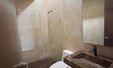 🏡 *HERMOSA CASA EN RENTA – CAMPIÑA, ZONA NORTE*
📍 Dentro de clúster privado con amenidades