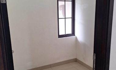 DISEWA RUMAH GREEN VILLAGE MURAH