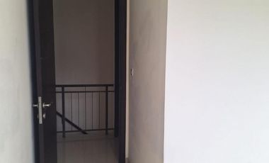 DISEWA RUMAH GREEN VILLAGE MURAH