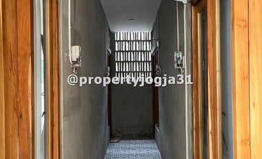 Exclusive Kost 5 Kamar Dekat Amplaz Full Penghuni