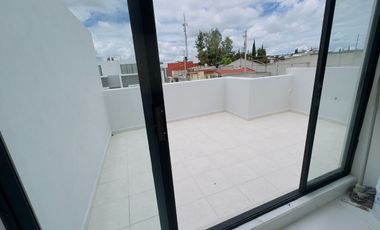 Venta de Casa Nueva con Roof Garden y Recámara en Planta Baja – Zona 11 Sur, Atrás de Aurrerá