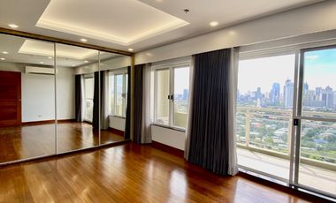 Modern 4 Bedroom Loft Brio Towers Condo For Sale Makati