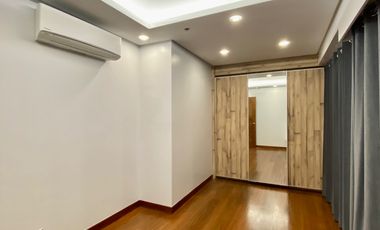 Modern 4 Bedroom Loft Brio Towers Condo For Sale Makati