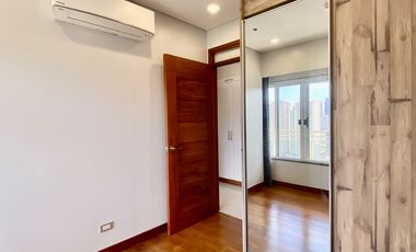 Modern 4 Bedroom Loft Brio Towers Condo For Sale Makati