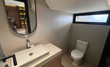 Rumah Mewah 2 Lantai Modern di Bojongsari, Kota Depok