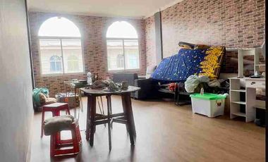 Rukan 4.5 Lantai + Rooftop di Green Lake City