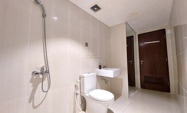 Terkoneksi Langsung ke Mall Central Park 2, Disewakan Neo Soho Residences Ebony 123M 2 Lantai Furnished Rapi bisa untuk Kantor Maupun Hunian Tinggal