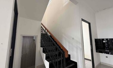 Rumah Cantik 2 Lantai Scandinavian Style di Cinangka, Kota Depok