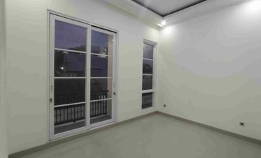Rumah Cluster Mewah 3 Rooftop Lantai SHM Dekat Tol Bambu Apus, DP Bisa 0%, Angsuran Promo Mulai Rp 10 Jutaan