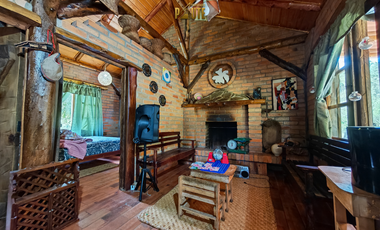 Propiedad en venta en Guachapala con amplio terreno y casa de campo