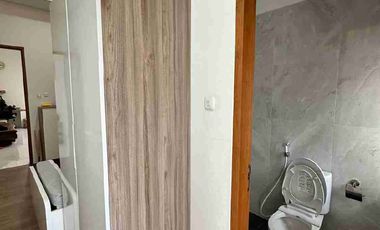 DIJUAL CEPAT RUMAH MEWAH FULL FURNISH DALAM PERUMAHAN ELITE JLN PARIS