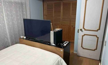 Vende Casa con segundo nivel,  esquina con excelente conectividad al lado de Avenida Monseñor Munita.