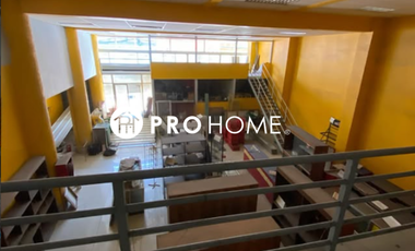 Locales comerciales y bodegas en Antofagasta | Amplia Planta Libre : Local Estratégico del Centro