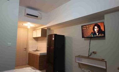 disewakan apartement studio full furnish lokasi di springlake summarecon bekasi