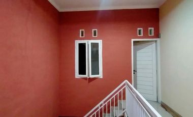 Rumah Full Furnished  Komplek Arcamanik Cisaranten Kulon Lokasi Strategis | LA147