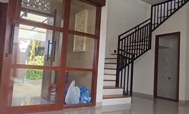READY UNIT VILLA 3 BR KAWASAN BAGUS TENANG LOKASI NUSA DUA
