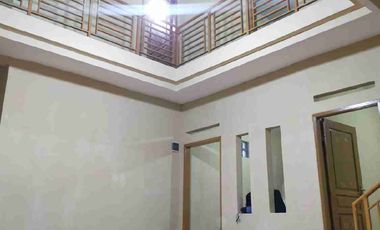 Rumah Bagus Terawat Siap Huni di Terusan Cimahi