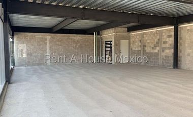 Altos de Juriquilla. Local comercial de 124 metros - RENTA