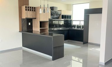 CASA EN VENTA EN FRACCIONAMIENTO EXPLANADA SUR.