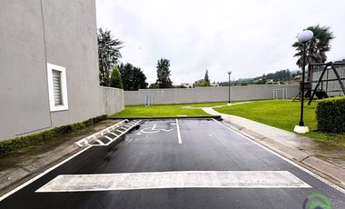 Venta de Casa, Sector Parques de la Galicia, Valle de Los Chillos, Ecuador