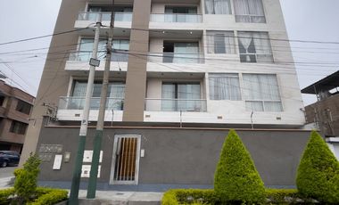 Acogedor Departamento con Balcón en Venta