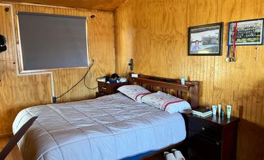 Se vende Casa esquina,  ideal para inversión