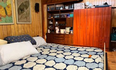 Se vende Casa esquina,  ideal para inversión