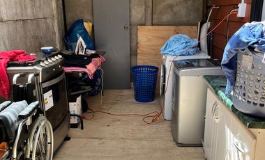 Se vende Casa esquina,  ideal para inversión