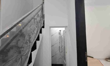 RUMAH 2 LANTAI ROOFTOP DI KALISARI DEKAT MALL CIJANTUNG