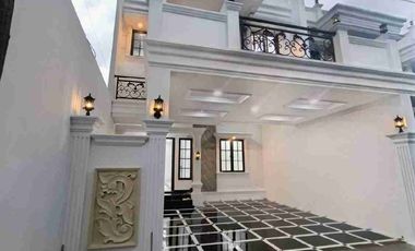 RUMAH 2 LANTAI ROOFTOP DI KALISARI DEKAT MALL CIJANTUNG