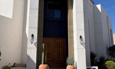 CERCA DE CONSULADO AMERICANO CASA EN VENTA