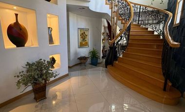 CERCA DE CONSULADO AMERICANO CASA EN VENTA