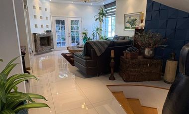 CERCA DE CONSULADO AMERICANO CASA EN VENTA