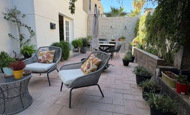 CERCA DE CONSULADO AMERICANO CASA EN VENTA