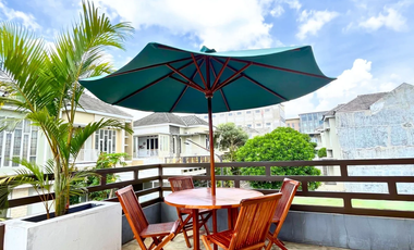 Villa Private Pool Strategis di Malang