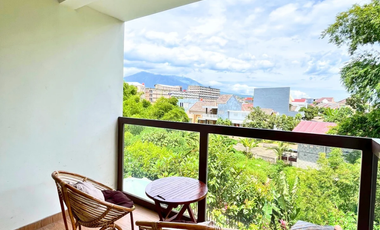 Villa Private Pool Strategis di Malang