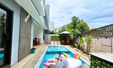 Villa Private Pool Strategis di Malang