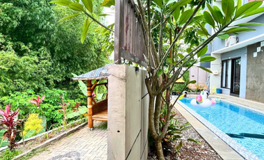 Villa Private Pool Strategis di Malang