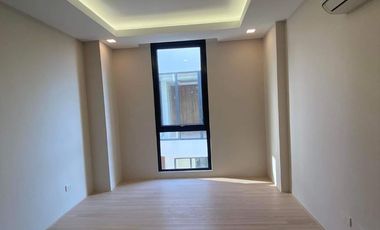 3 Storey Townhouse w/ Roofdeck For Sale in Teachers Village Q.C. KSA