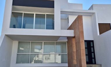 CASA RENTA PARQUE TLAXCALA, LOMAS DE ANGELOPOLIS