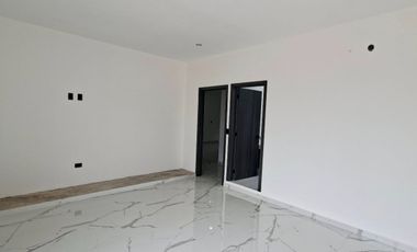CASA EN VENTA EN RESIDENCIAL PUERTA DE HIERRO