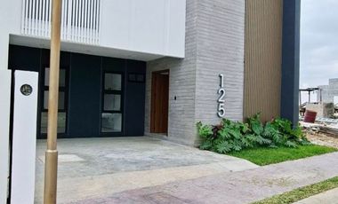 CASA EN VENTA EN RESIDENCIAL PUERTA DE HIERRO