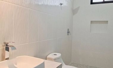 CASA EN VENTA EN RESIDENCIAL PUERTA DE HIERRO