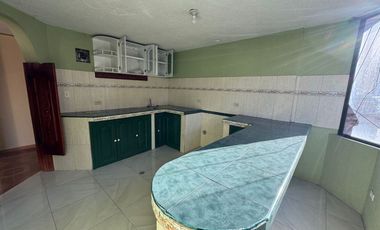 Venta de Casa Rentera, Sector Turubamba Bajo, Quito, Ecuador