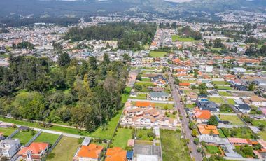 Venta de Casa, Urbanización San José del Valle, Quito, Ecuador
