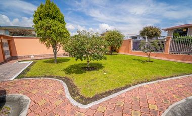 Venta de Casa, Urbanización San José del Valle, Quito, Ecuador