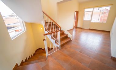 Venta de Casa, Urbanización San José del Valle, Quito, Ecuador