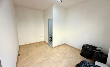 Renta $75,000.00 de 1 Local y 18 Consultorios Médicos en calle Morelos N°000, Col. Americana en Guadalajara, Jalisco, Mexico.